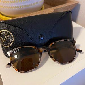 Brand New Authentic Ray Ban Elliot Sunglasses - Polarized